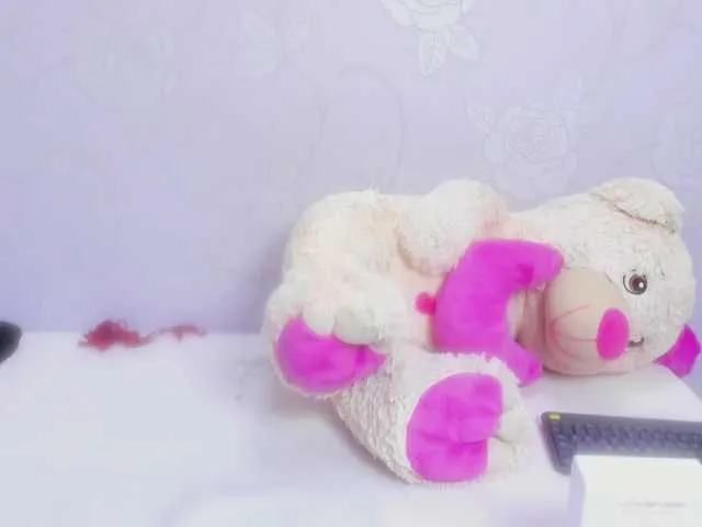 Live sex webcam photo for elensweet18 #271193608