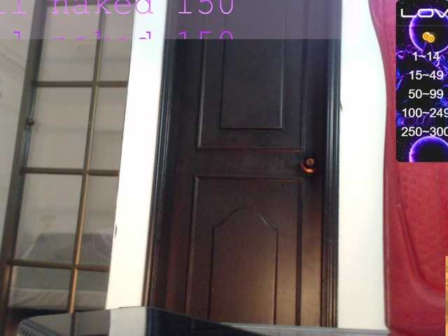 Live sex webcam photo for Caro-x #271192894