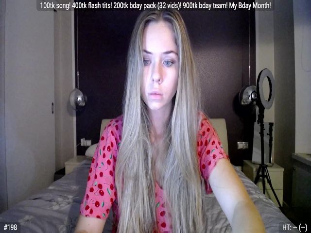 Live sex webcam photo for Linda_0nline #271208365