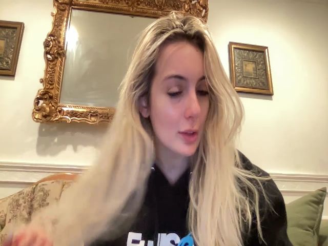 Live sex webcam photo for Sammy_gray #271195635