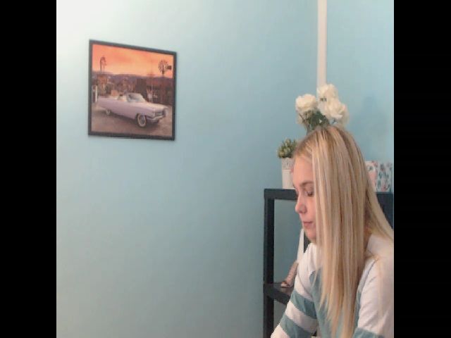Live sex webcam photo for HappyAnna #271200382