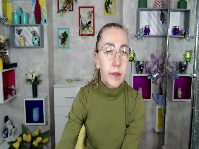 Live sex webcam photo for Greybunny #271199629