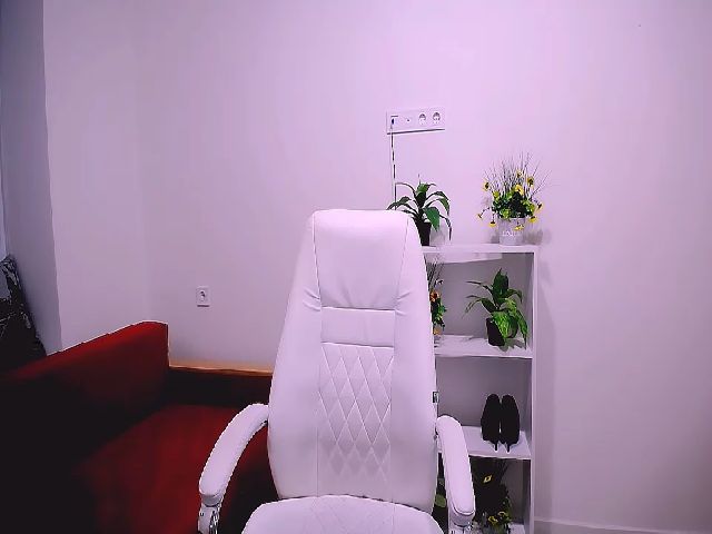 Live sex webcam photo for Viktoria_Vi #271208937