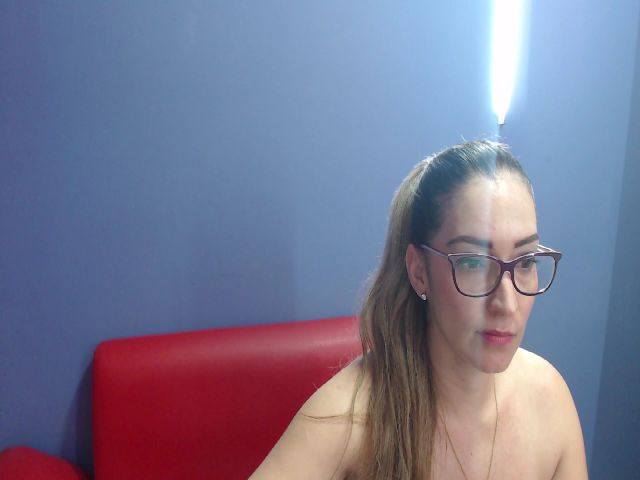 Live sex webcam photo for Jenifer_b #271207980