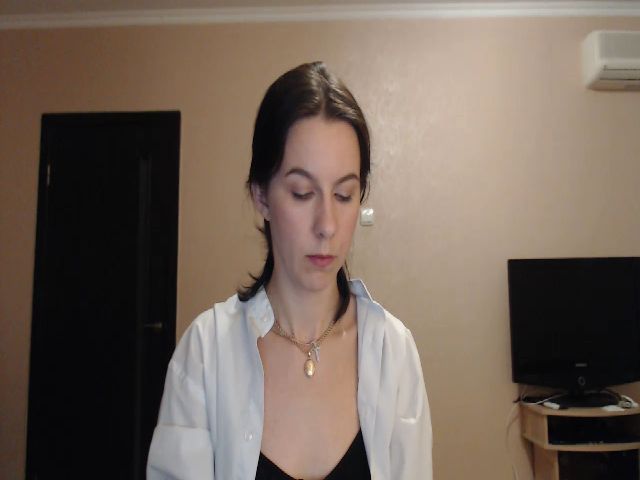 Live sex webcam photo for CandyJylie #271207683