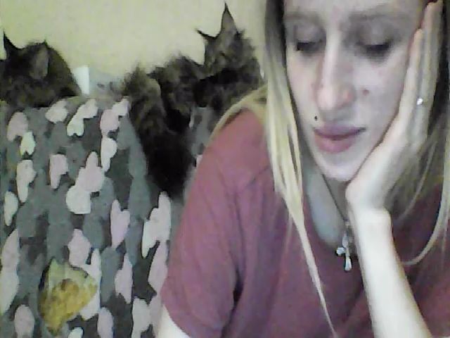 Live sex webcam photo for GuiltyKitty #271207642