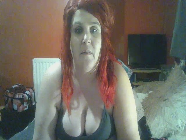 Live sex webcam photo for YUMMYMUMMY39 #271210156