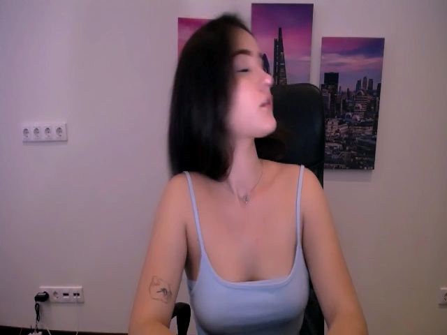 Live sex webcam photo for MellidaDeus #271203654