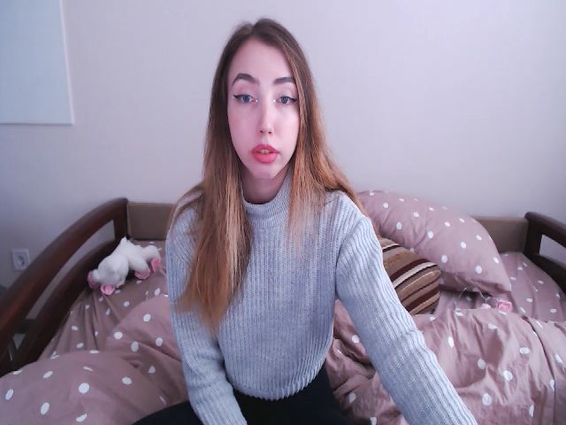 Live sex webcam photo for JuliPeach #271199944