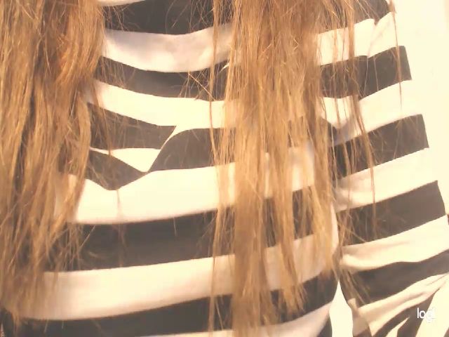 Live sex webcam photo for HrnyTeacher #271195431