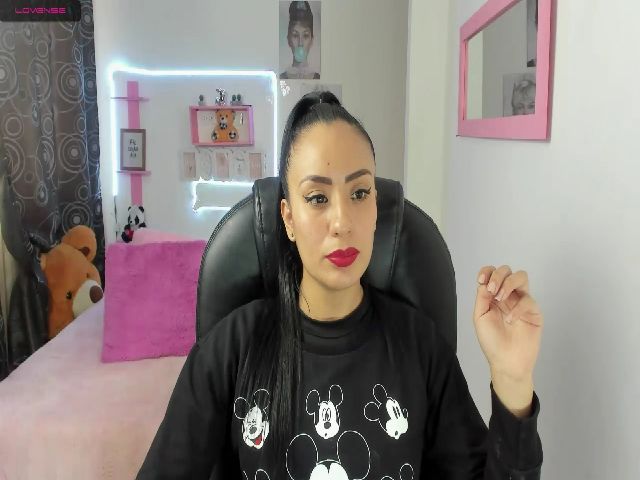 Live sex webcam photo for Paulina2700 #271204040