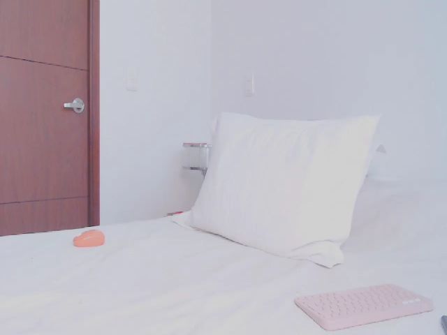 Live sex webcam photo for AliceFOX_ #271205644