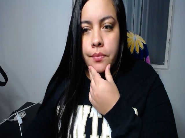 Live sex webcam photo for Mia_tyler1 #271196770