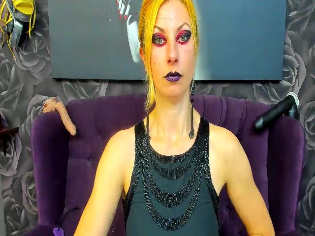 Live sex webcam photo for Miss_Georgia #271210327