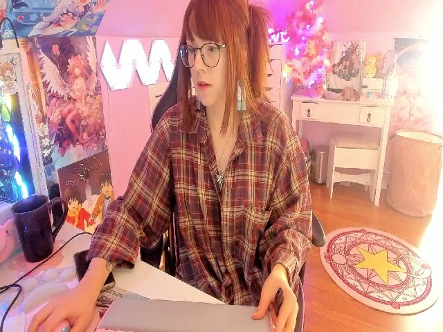 Live sex webcam photo for SugaryBunny #271205483