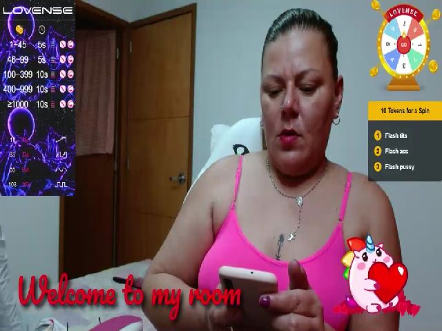 Live sex webcam photo for Georgette3 #271210386