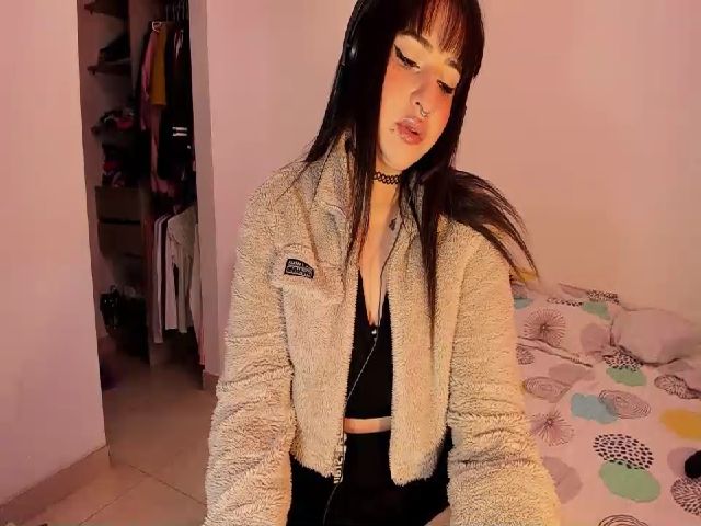 Live sex webcam photo for Rebeccawild_ #271208272