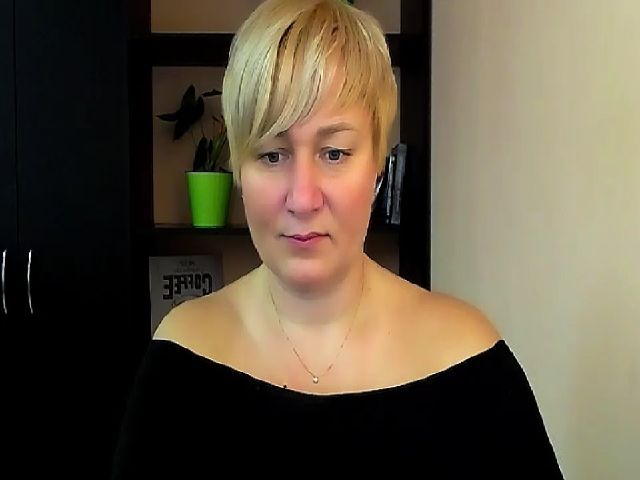 Live sex webcam photo for KailyMey #271203055