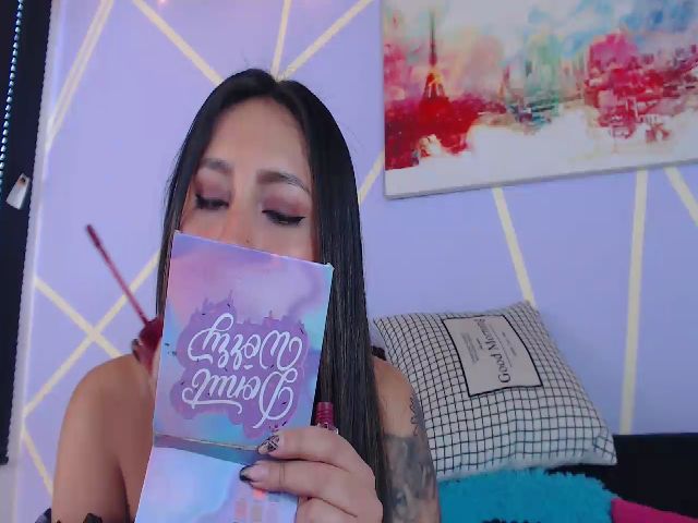 Live sex webcam photo for Litlecapricex #271201702