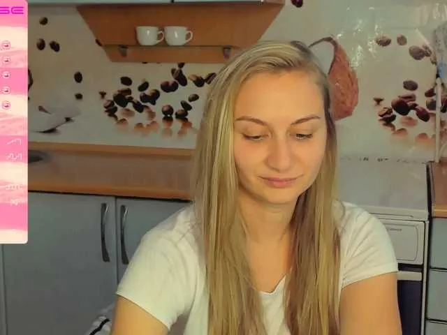 Live sex webcam photo for RitaMay #271197679
