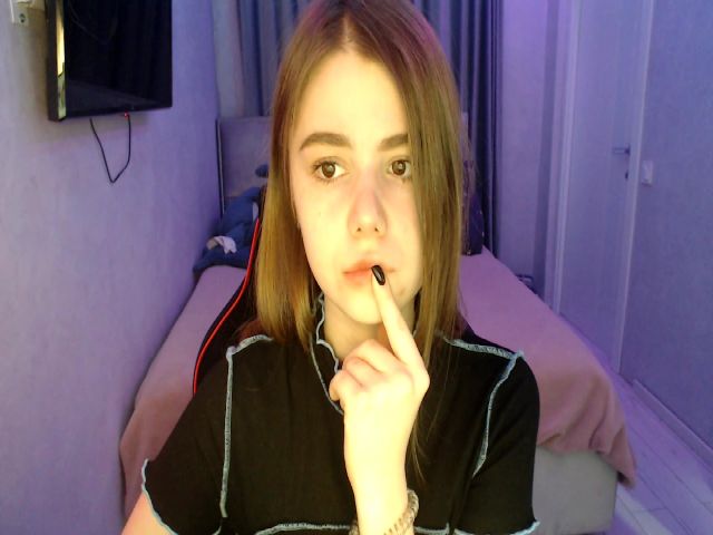 Live sex webcam photo for TriplePrinces #271196487