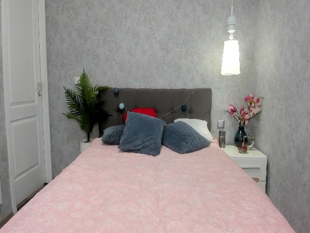 Live sex webcam photo for GiaVegas #271196584