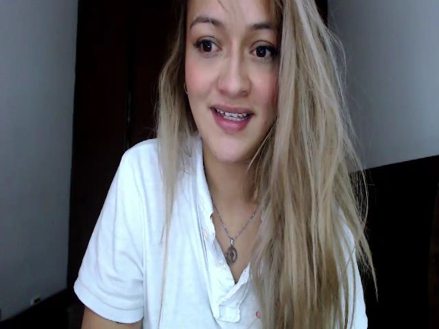 Live sex webcam photo for Keily_sexy21 #271202794
