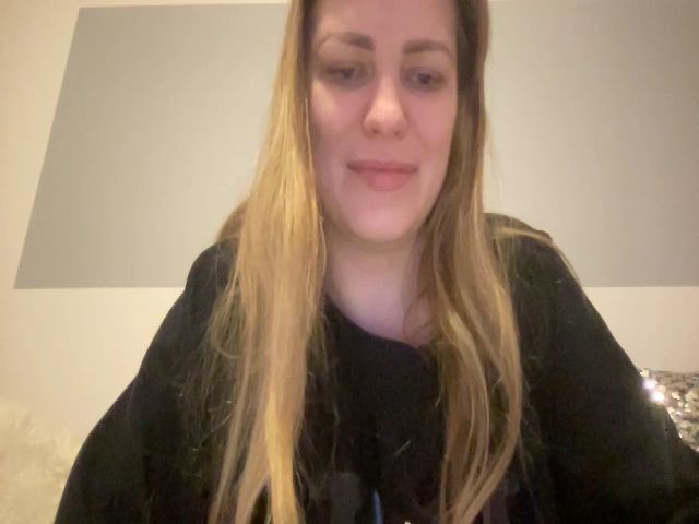 Live sex webcam photo for AnnaDiamond1 #287889199