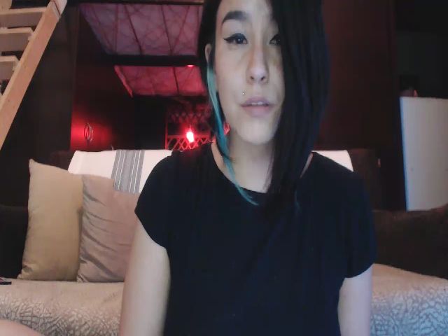 Live sex webcam photo for VictoriaMeow #271209975