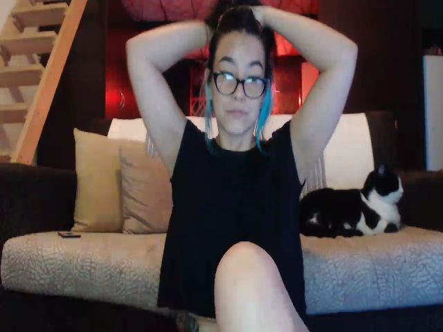 Live sex webcam photo for VictoriaMeow #271210111