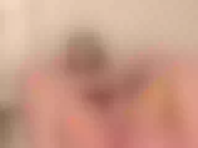 Live sex webcam photo for Luu-queen #271198378