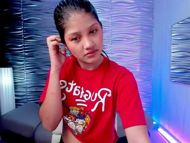 Live sex webcam photo for MandyWolf #271201630