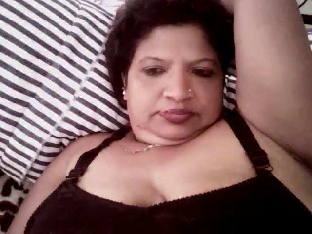 Live sex webcam photo for Indianbarbie3 #271200292