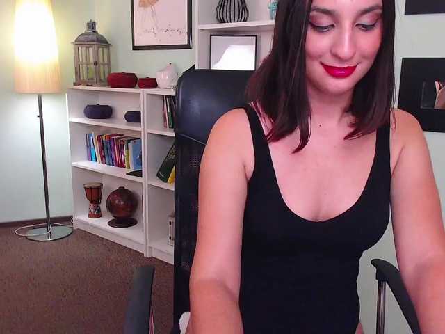 Live sex webcam photo for Eve-Lynne #271202031