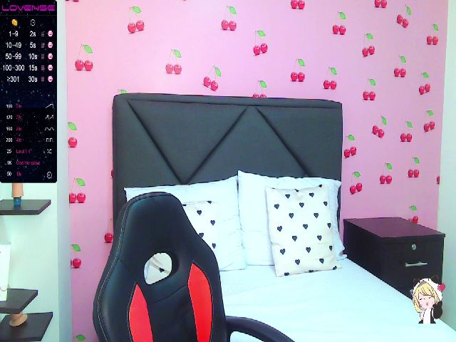 Live sex webcam photo for Zoe69__xx #271197278