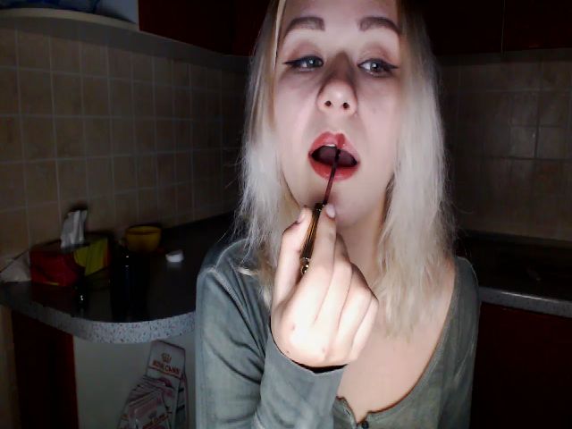 Live sex webcam photo for LeyaRoyal #271195997