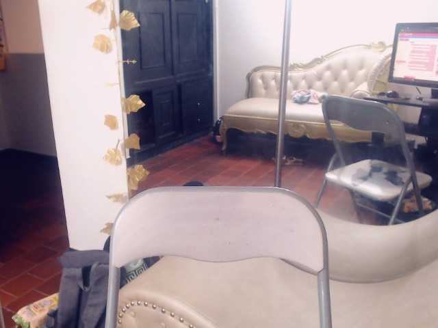 Live sex webcam photo for leidysweet #271207258