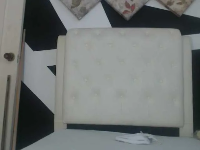 Live sex webcam photo for issabellaaf #271202500