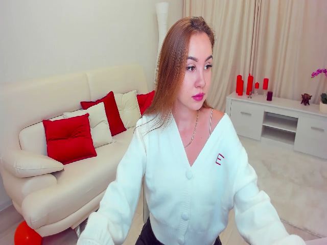 Live sex webcam photo for SunInEyess #271199346