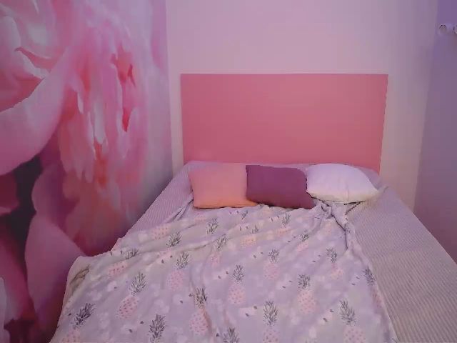 Live sex webcam photo for TinaMacey #271208984