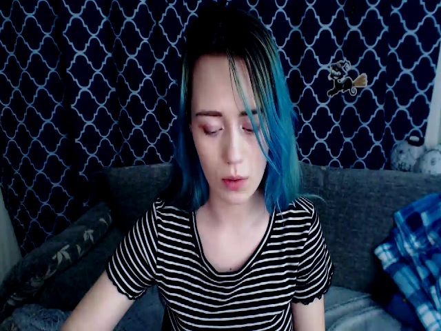 Live sex webcam photo for Monalisa_x #271207839