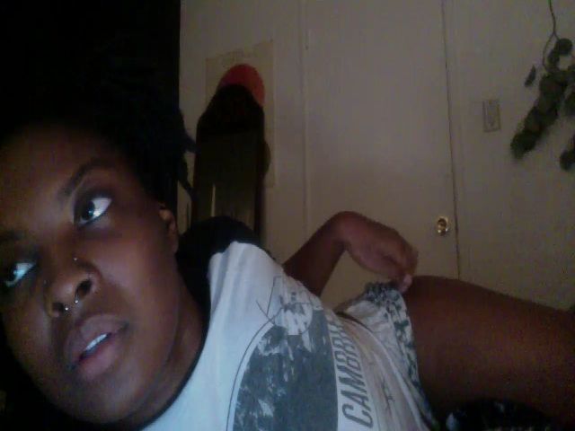 Live sex webcam photo for LunaNoire #271199354