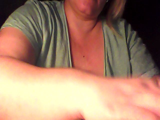 Live sex webcam photo for Rannia235 #271209756