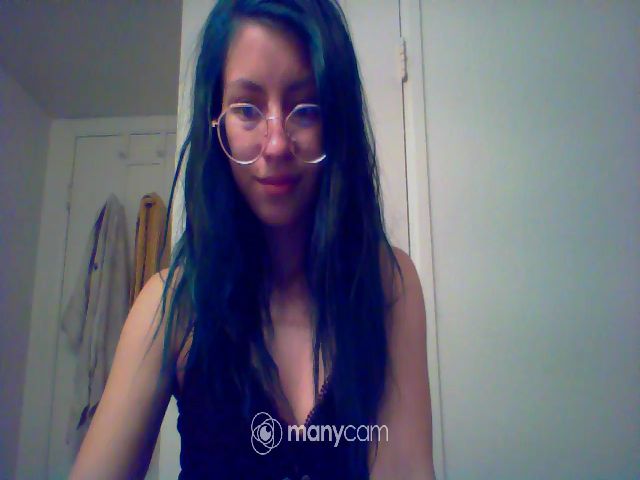 Live sex webcam photo for Skylerm00n #271199386