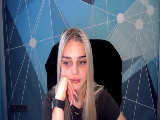 Live sex webcam photo for MerryDancers #271198914