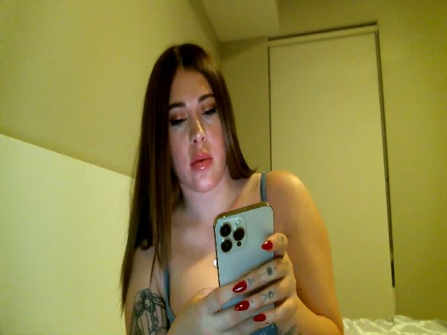 Live sex webcam photo for AyalaEden #271196891