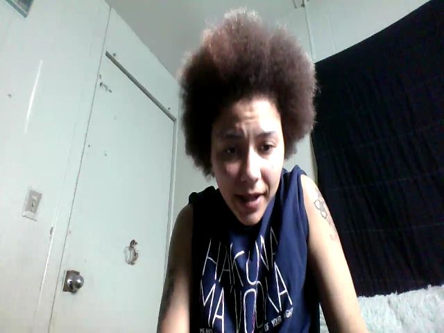 Live sex webcam photo for TattedBeauty0 #271207935