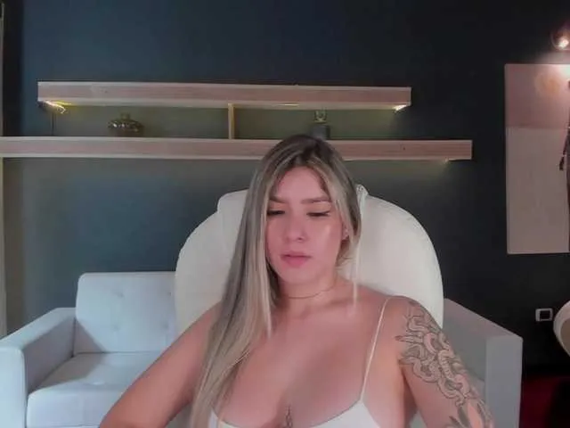 Live sex webcam photo for BeckyJamesX #271222908