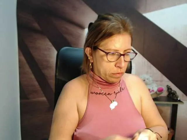 Live sex webcam photo for maturehot-1 #271224112