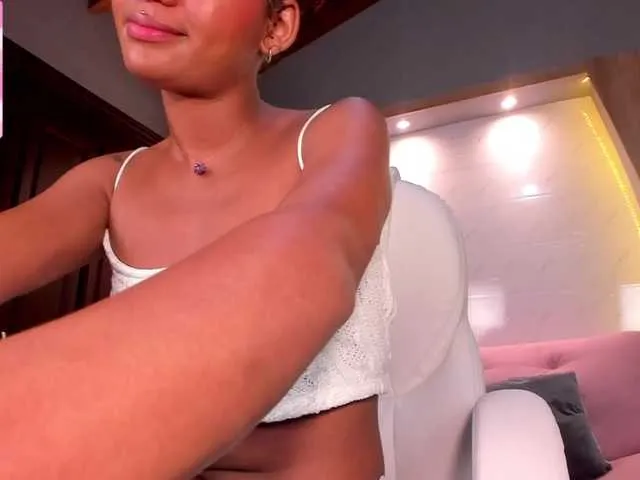 Live sex webcam photo for AlishaSanders #271215472